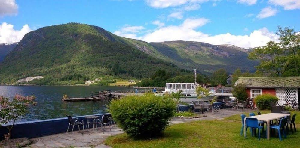 Havila Hotel Raftevold Hornindal Esterno foto