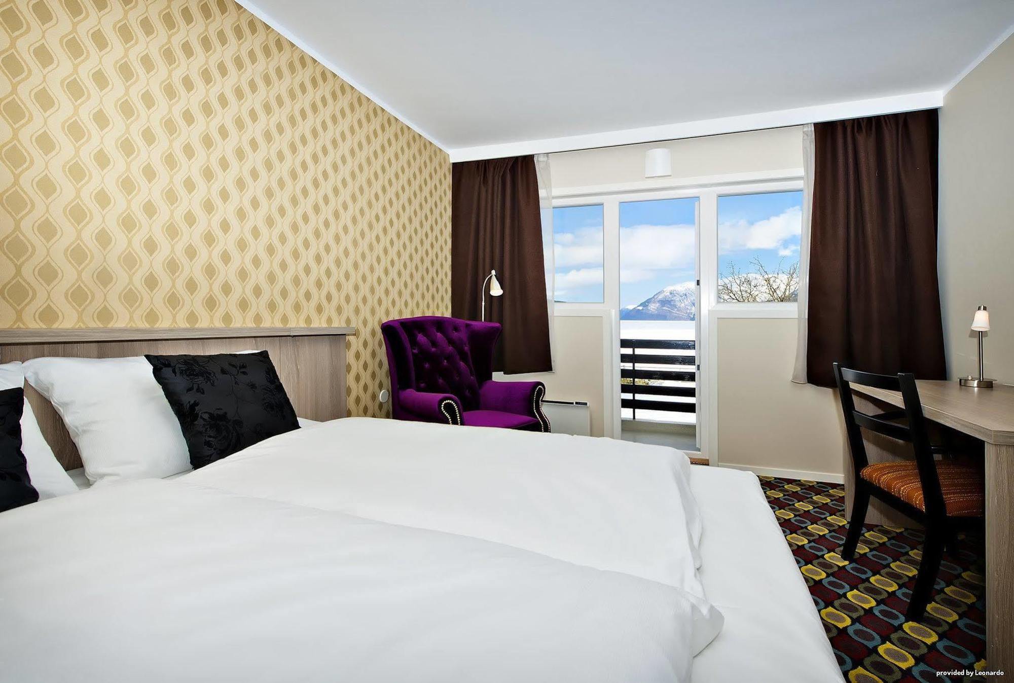Havila Hotel Raftevold Hornindal Esterno foto